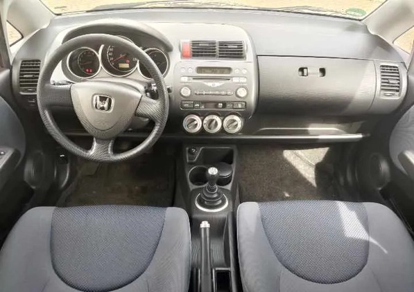 Honda Jazz cena 11900 przebieg: 115000, rok produkcji 2006 z Więcbork małe 172